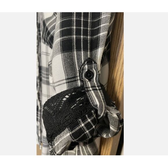 Catherines Plus Size 3X Plaid Button Down Shirt Black White Lace Trim Roll Tab S - Picture 9 of 10